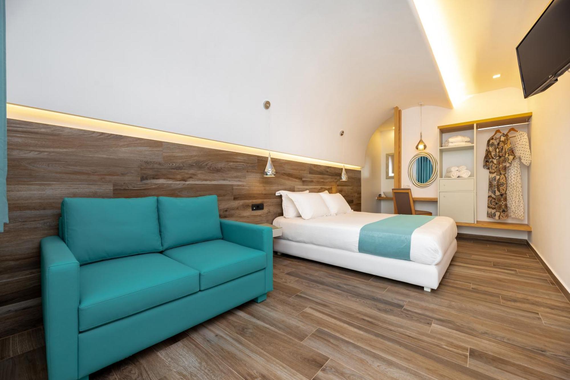 Deluxe Rest Boutique Hotel 4*